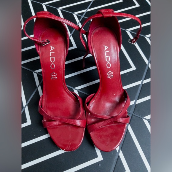 Aldo Size 5 Red Shoes - Picture 1 of 2